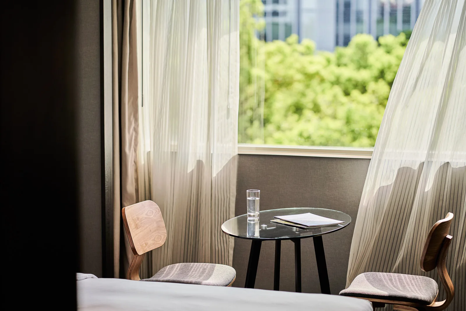 Taipei Hotel Refined Stay: ILLUME TAIPEI Lights Up Your Urban Getaway 8 ILLUME TAIPEI Guest Room Sunlight