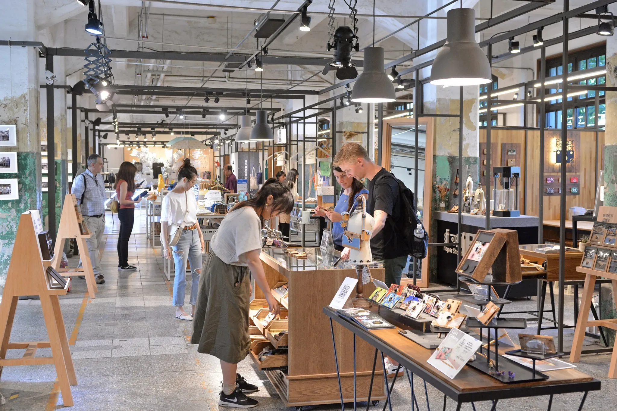 Stay at ILLUME TAIPEI and Stroll Taipei’s Creative Markets|Curated Picks & Stylish Shopping Routes 1 Songshan Creative Park "Song Market"