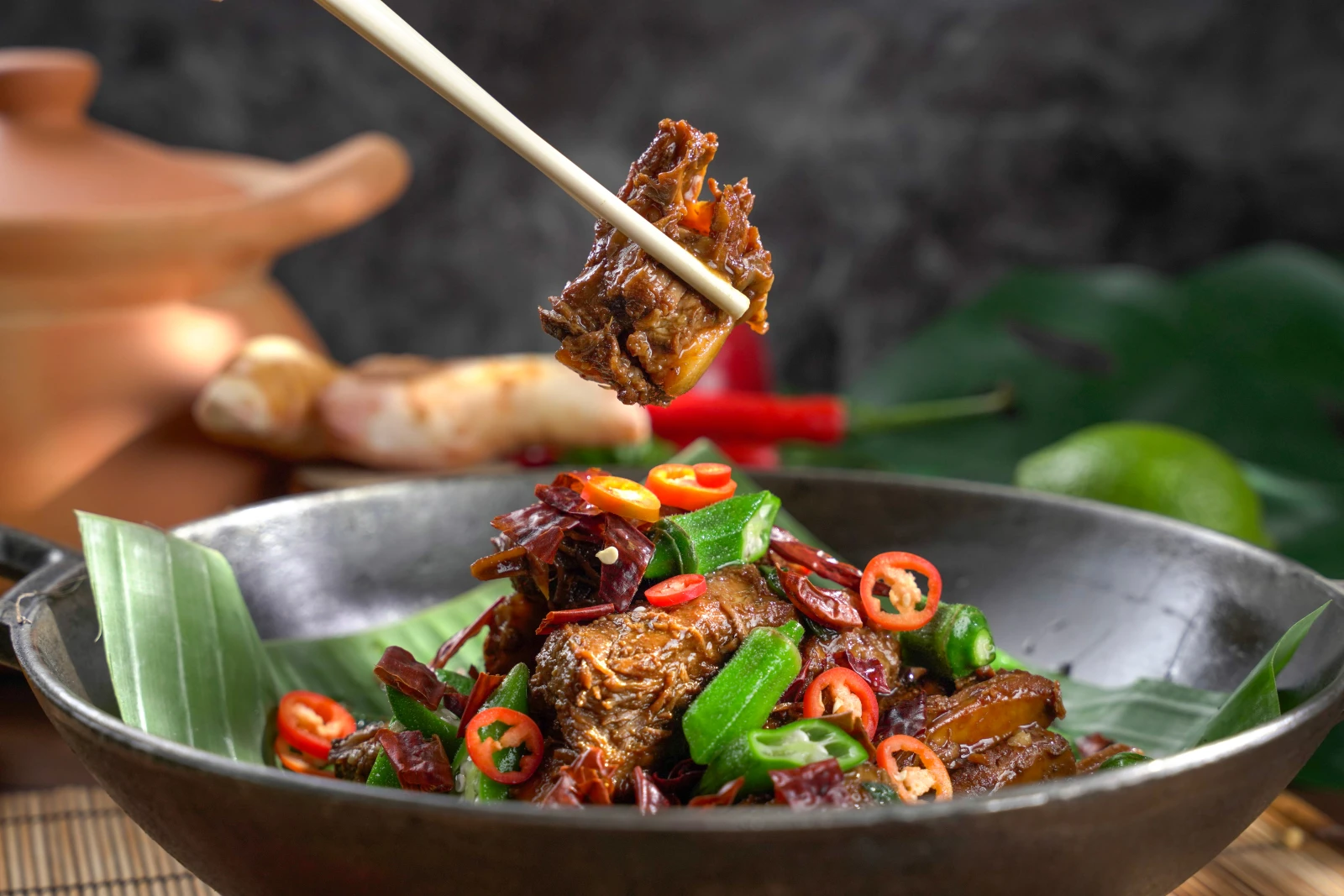 2026 Southeast Asian Theme at Sunny Buffet: A Tropical All-You-Can-Eat Feast in Taipei 8 「乾炒肉骨茶」 Stir-fried Bak Kut Teh